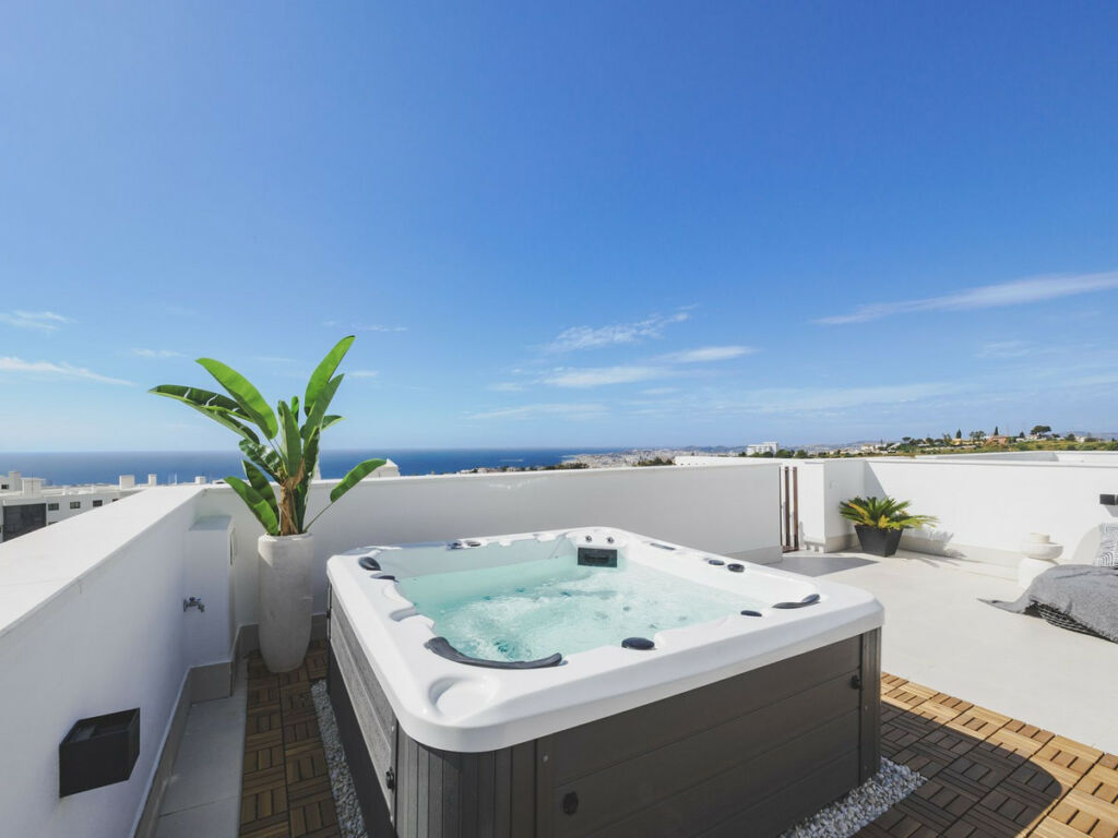 Penthouse Duplex Higueron Málaga - image 18