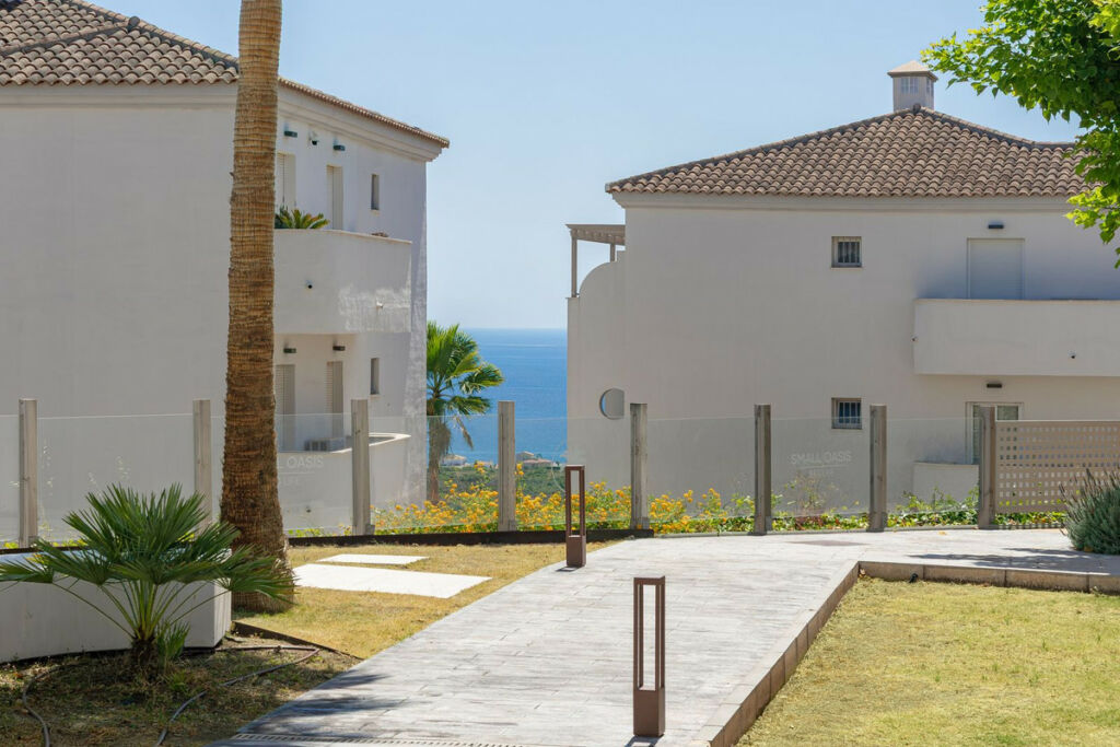 Middle Floor Apartment Manilva Málaga - image 18