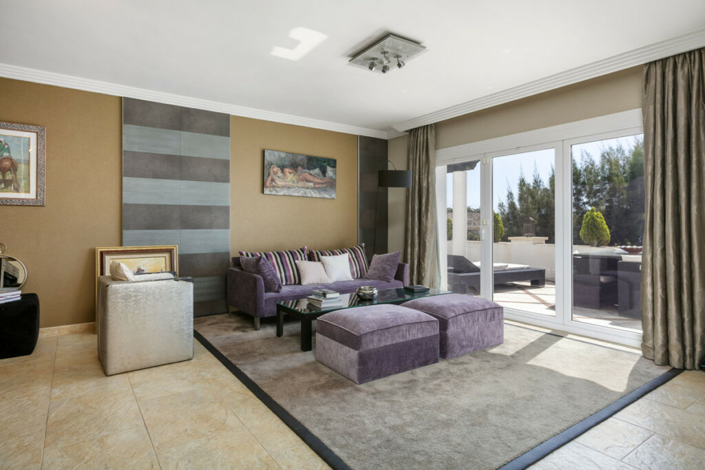 Middle Floor Apartment The Golden Mile Málaga - image 18