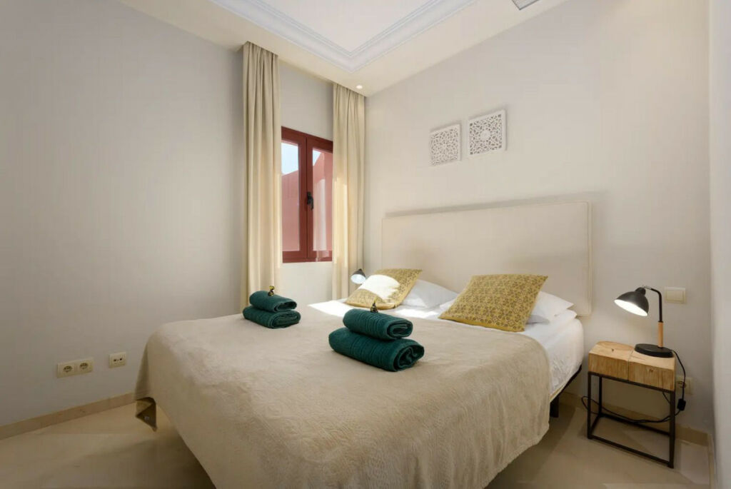 Middle Floor Apartment Elviria Málaga - image 18