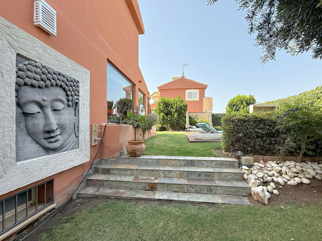 Detached Villa Torre del Mar Málaga - image 18
