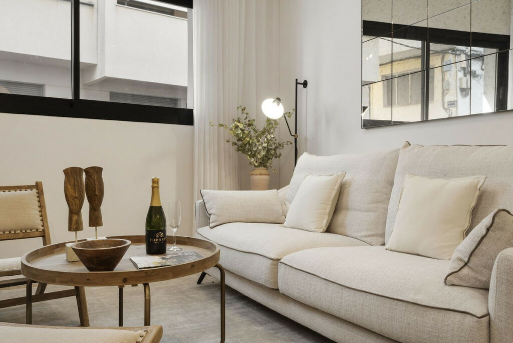 Middle Floor Apartment Estepona Málaga - image 18