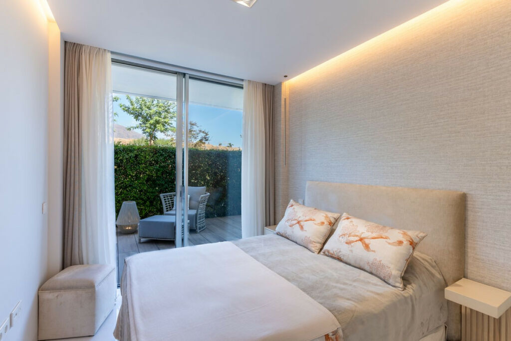 Ground Floor Apartment Estepona Málaga - image 18