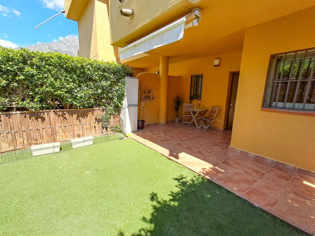 Townhouse Nagüeles Málaga - image 18