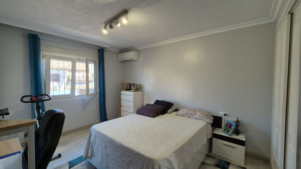Townhouse Torrevieja Alicante - image 18
