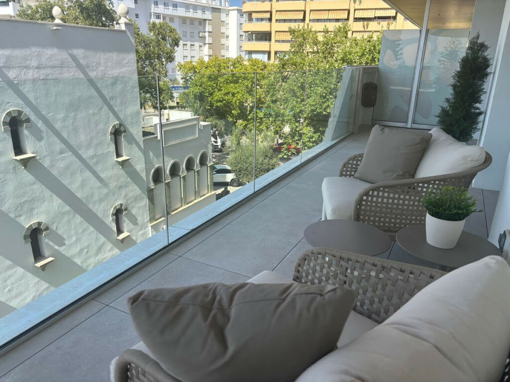 Middle Floor Apartment Fuengirola Málaga - image 16