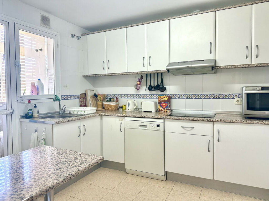 Middle Floor Apartment Los Boliches Málaga - image 18