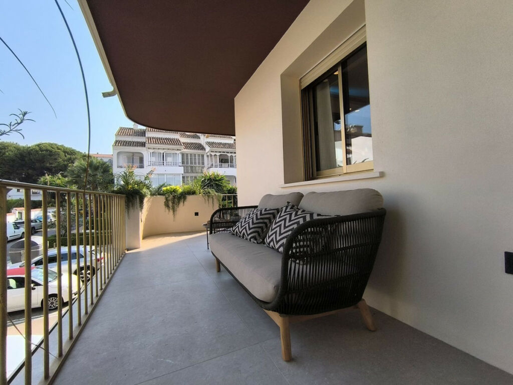 Middle Floor Apartment Puerto Banús Málaga - image 18