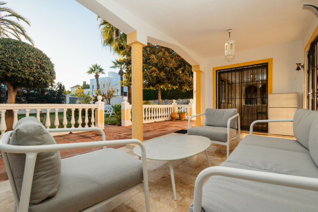 Detached Villa Las Chapas Málaga - image 18