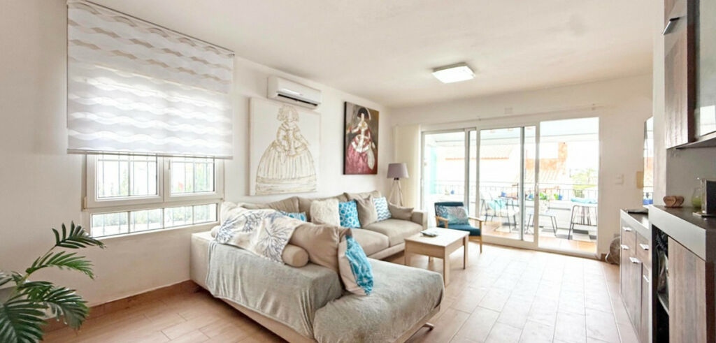 Detached Villa Villamartin Alicante - image 18