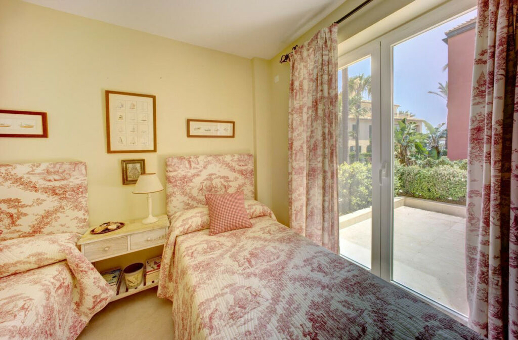 Middle Floor Apartment Sotogrande Marina Cádiz - image 18