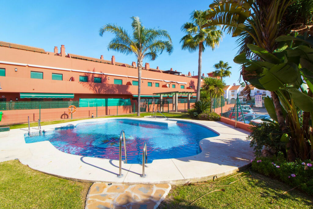Middle Floor Apartment Casares Playa Málaga - image 18