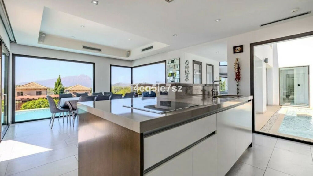 Detached Villa Javea Alicante - image 18