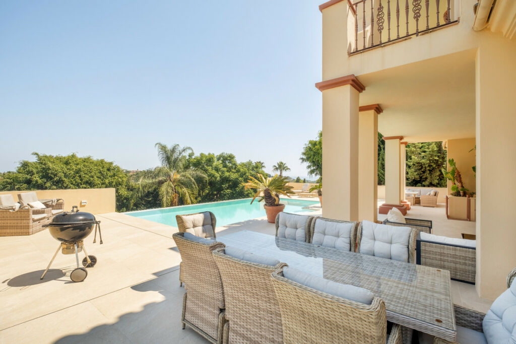 Detached Villa Benahavís Málaga - image 18