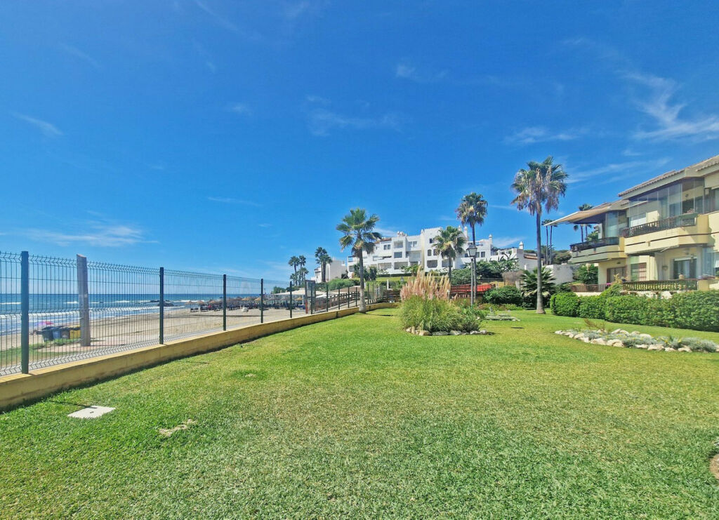 Middle Floor Studio Riviera del Sol Málaga - image 2