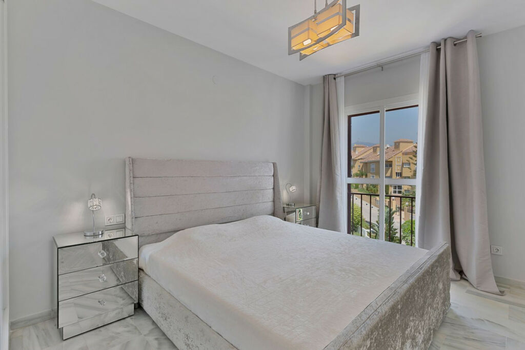 Penthouse Bel Air Málaga - image 18