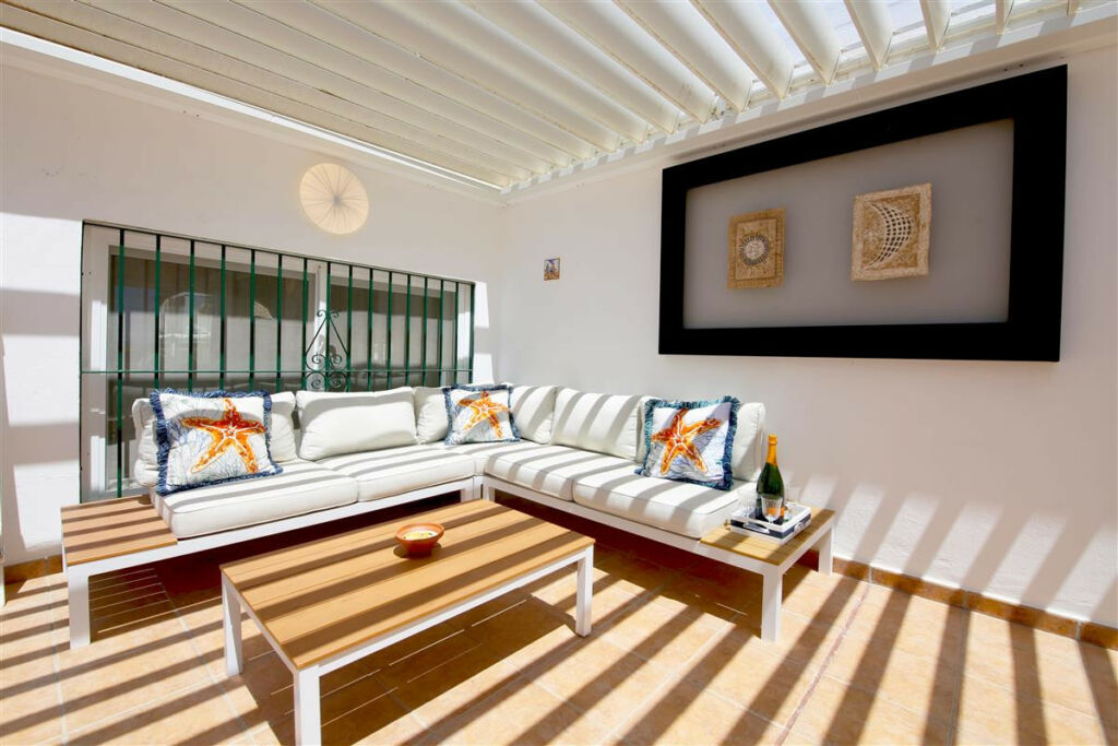 Detached Villa Estepona Málaga - image 18