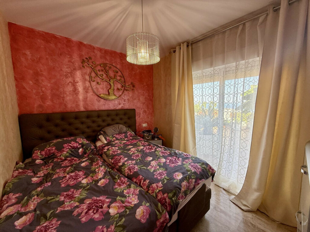 Penthouse Calahonda Málaga - image 18