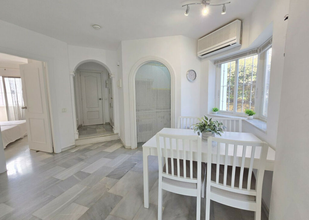 Ground Floor Apartment Calahonda Málaga - image 18
