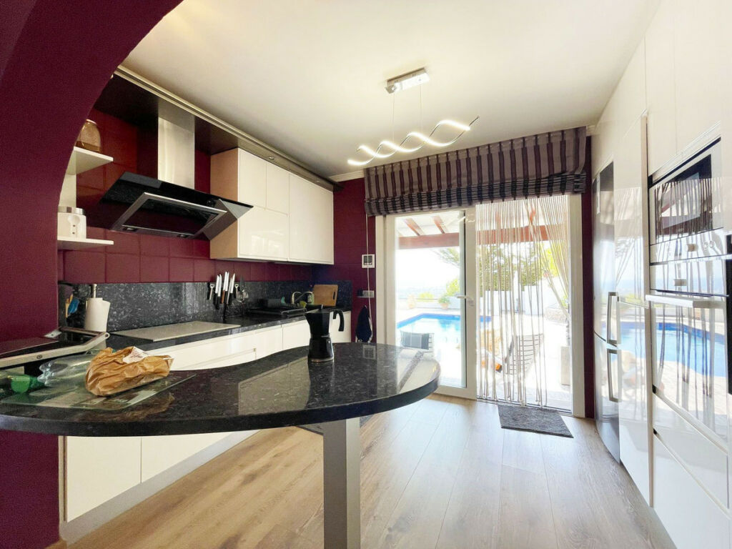 Detached Villa Calpe Alicante - image 19