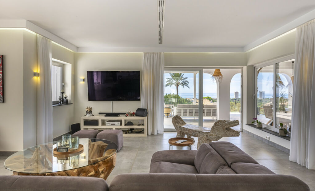 Detached Villa Elviria Málaga - image 12