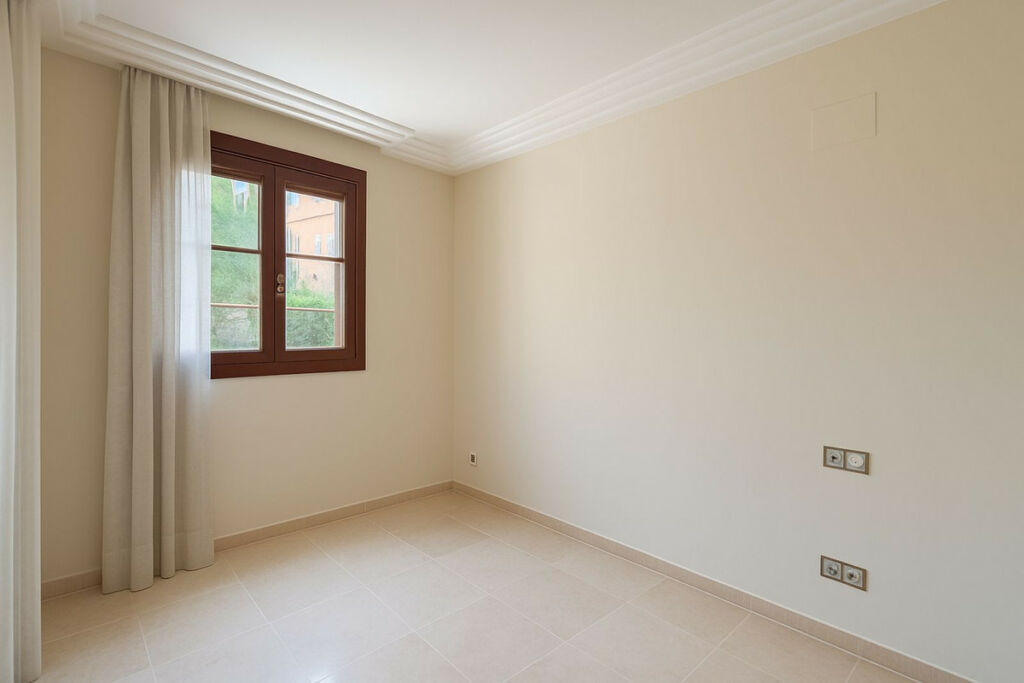 Middle Floor Apartment Benahavís Málaga - image 20