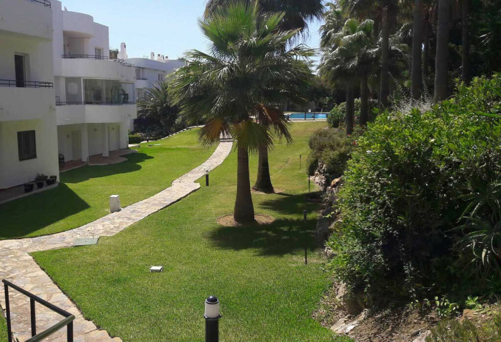 Top Floor Apartment Estepona Málaga - image 18