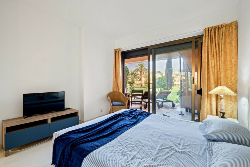 Ground Floor Apartment New Golden Mile Málaga - image 18