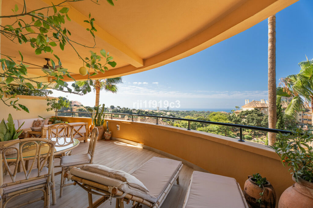 Middle Floor Apartment Elviria Málaga - image 18