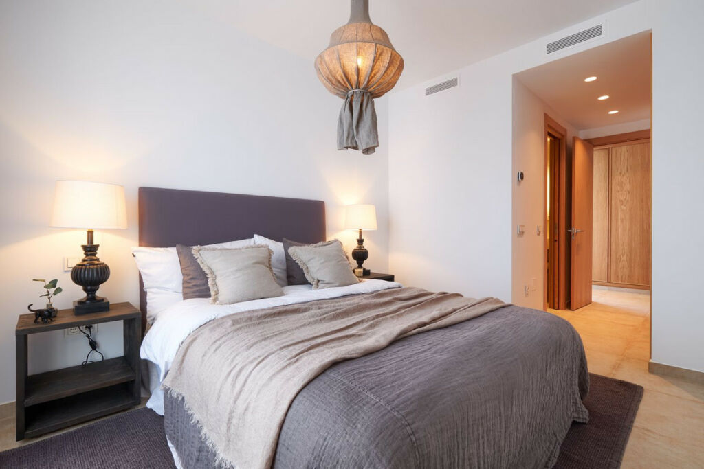 Detached Villa Estepona Málaga - image 18