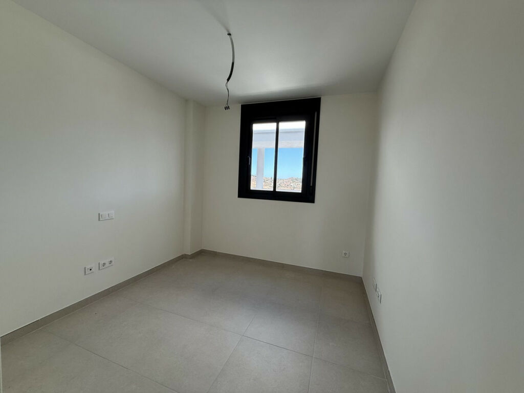 Middle Floor Apartment Calanova Golf Málaga - image 13
