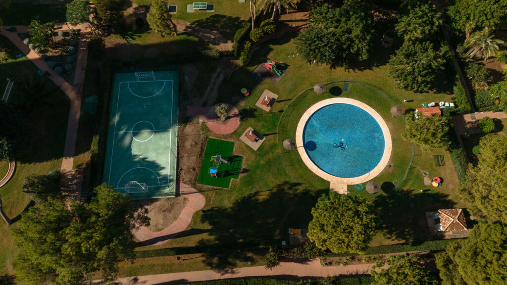 Middle Floor Apartment Playamar Málaga - image 18