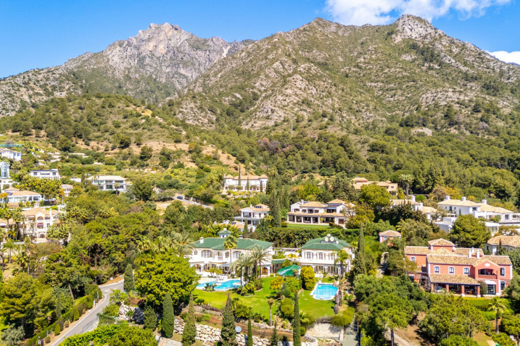 Detached Villa The Golden Mile Málaga - image 18