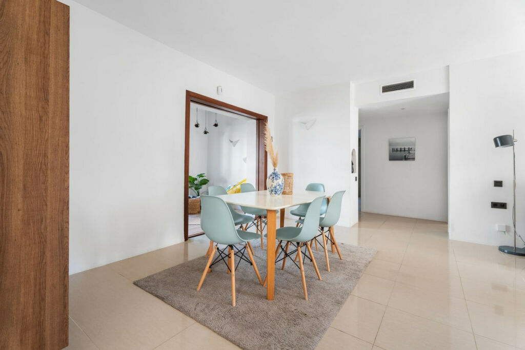 Middle Floor Apartment Puerto Banús Málaga - image 18