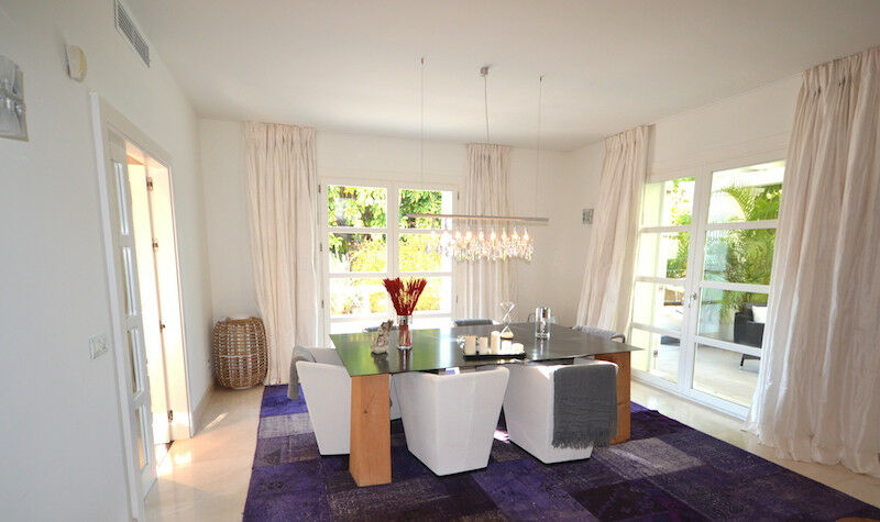 Detached Villa Nueva Andalucía Málaga - image 18