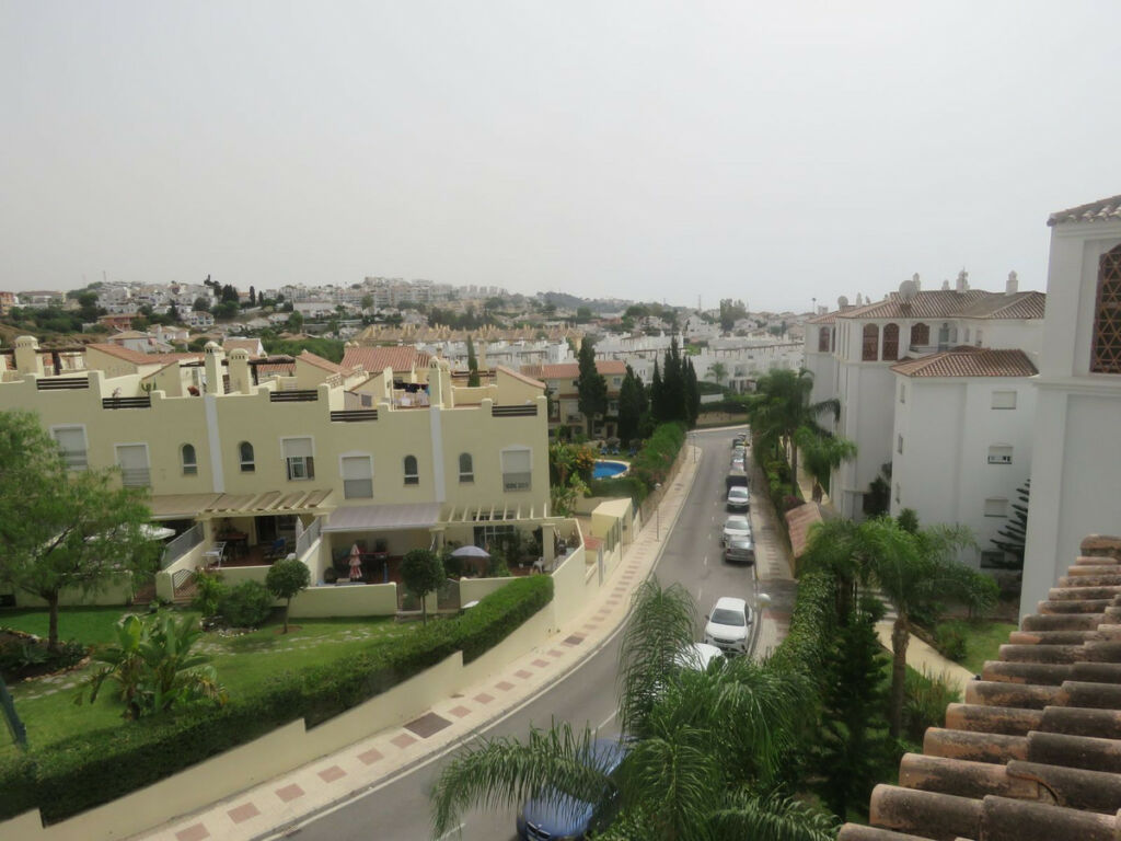 Penthouse Calahonda Málaga - image 18