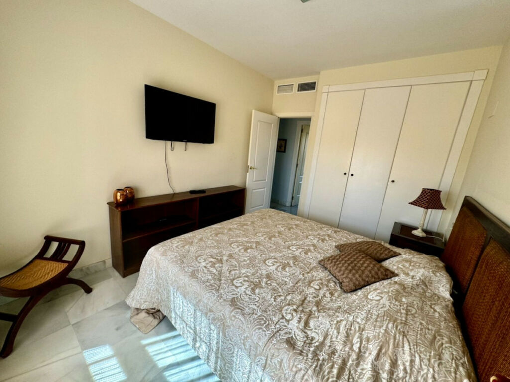 Penthouse New Golden Mile Málaga - image 18