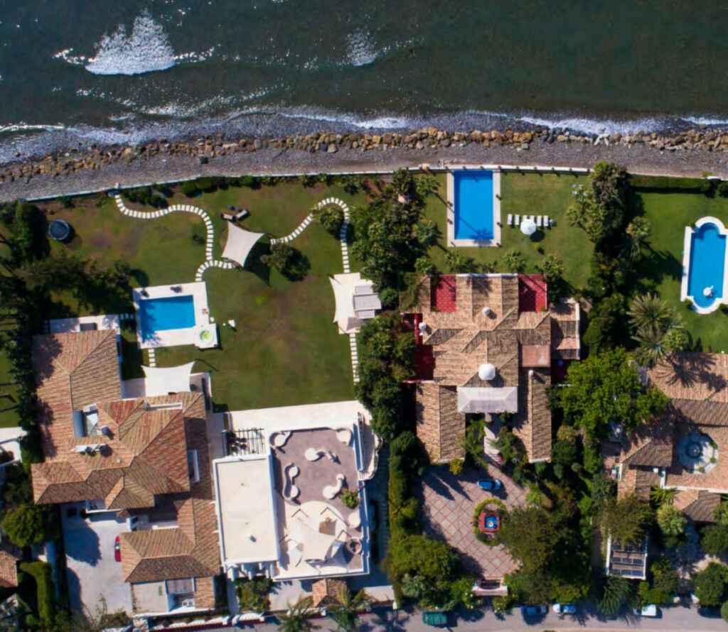 Detached Villa New Golden Mile Málaga - image 18