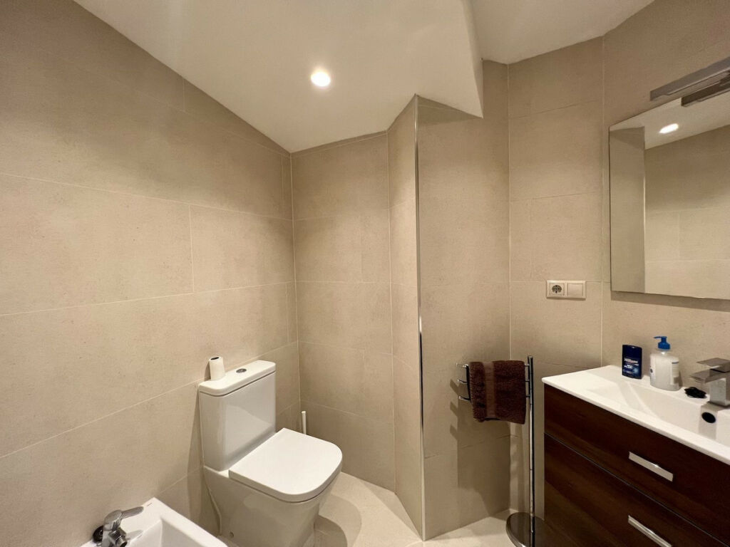 Middle Floor Apartment Calahonda Málaga - image 17