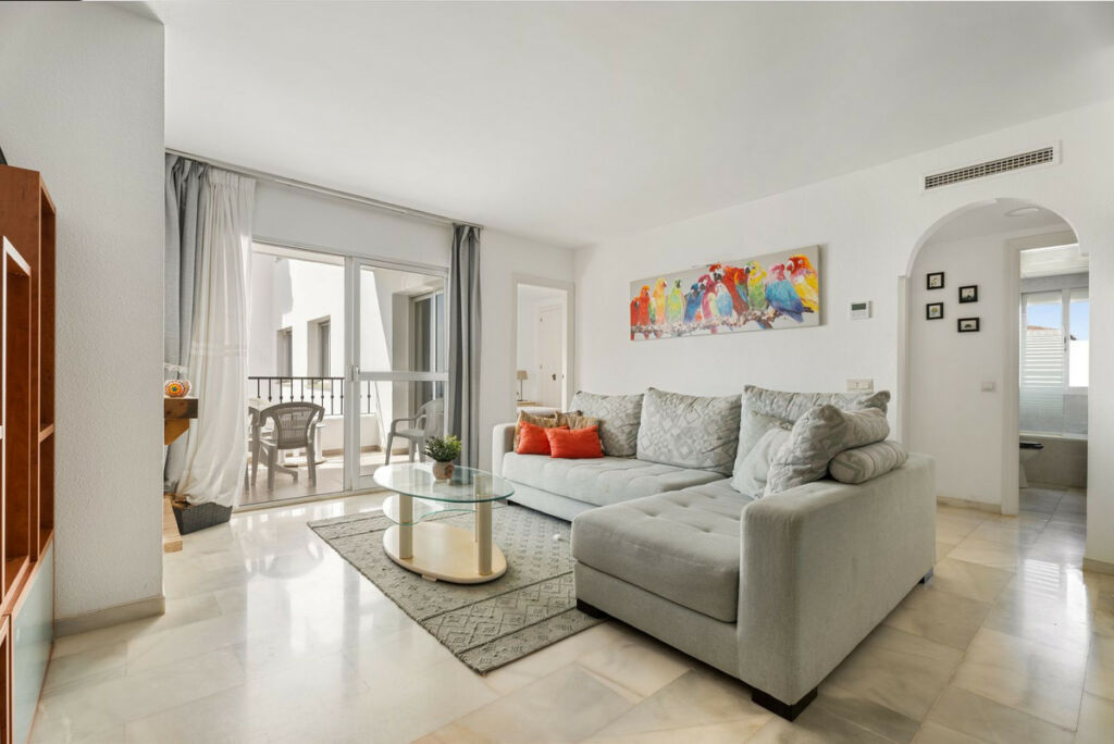 Middle Floor Apartment Riviera del Sol Málaga - image 18