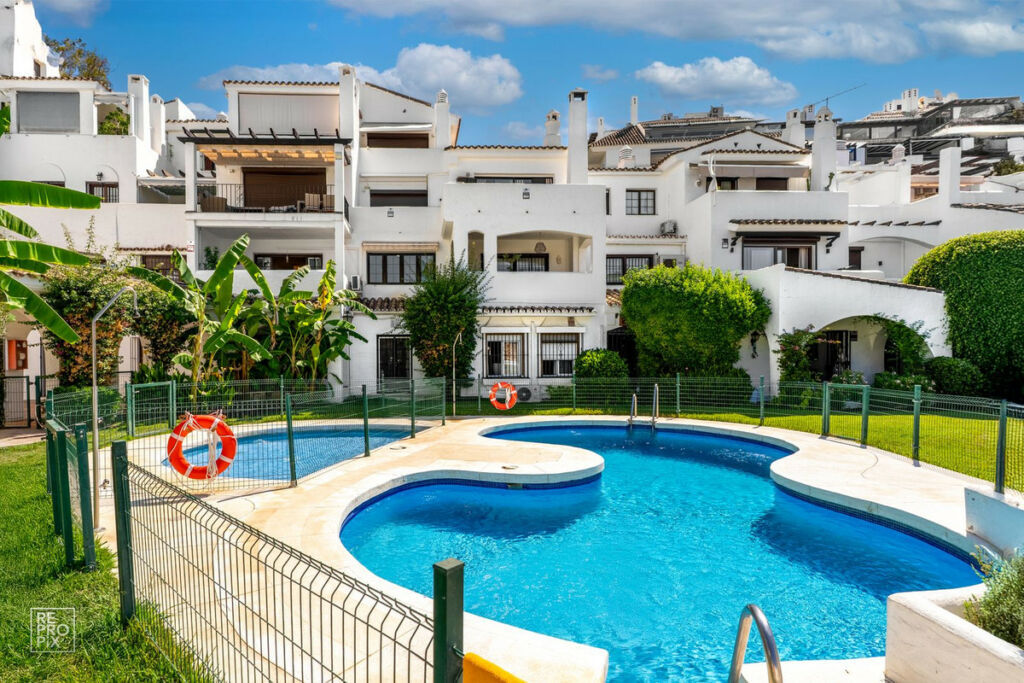 Middle Floor Apartment Puerto Banús Málaga - image 18