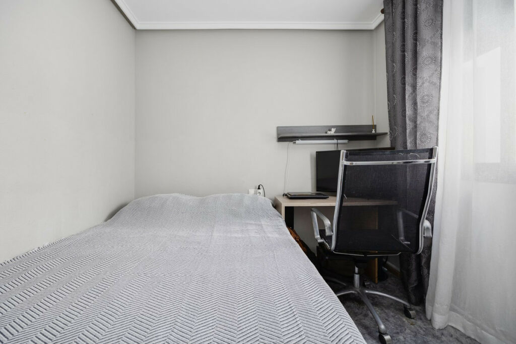 Middle Floor Apartment Torrevieja Alicante - image 18