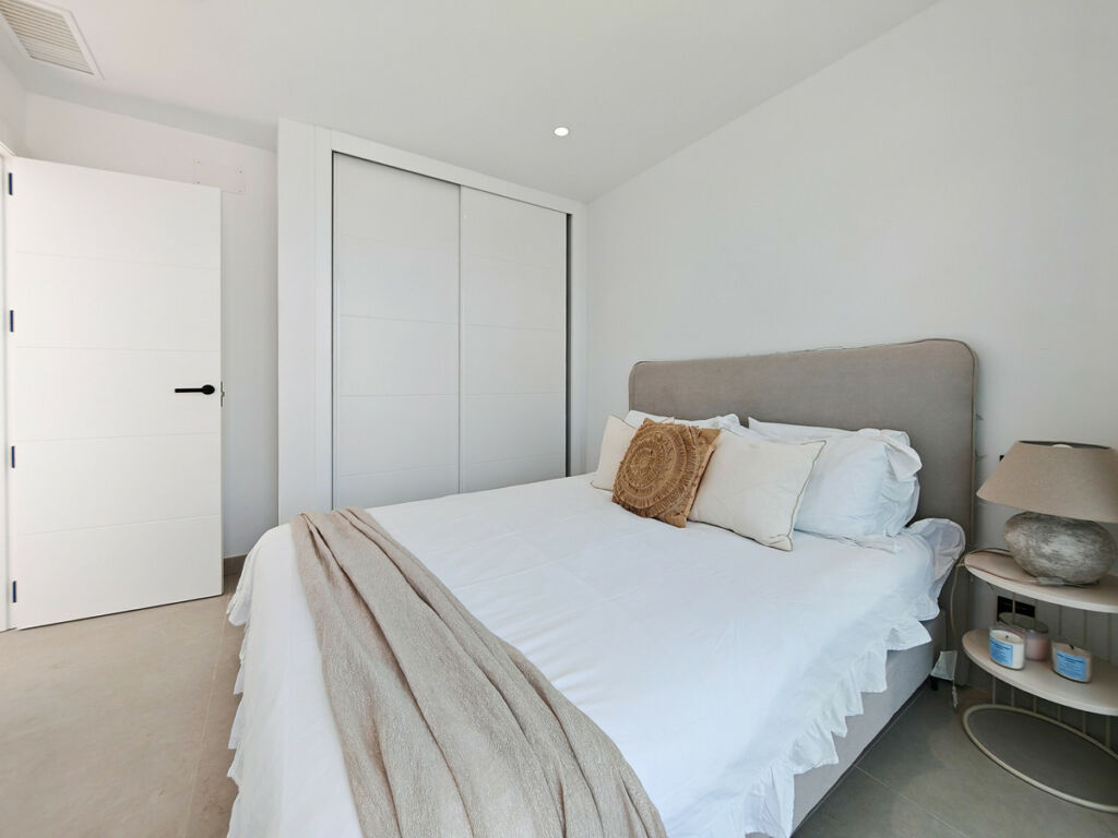 Detached Villa Estepona Málaga - image 20