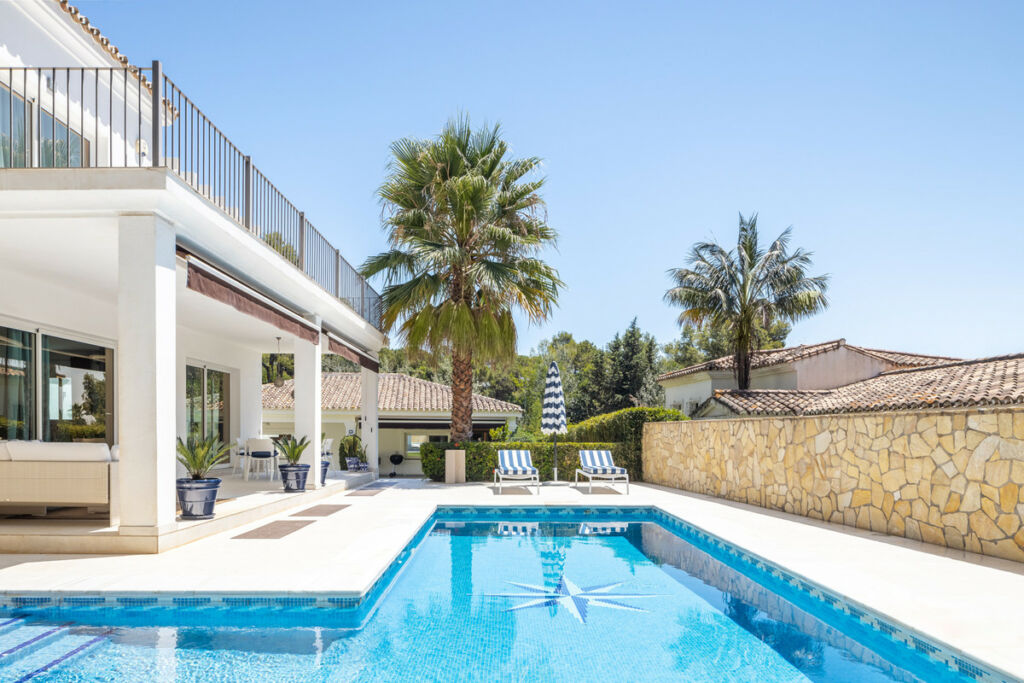 Detached Villa The Golden Mile Málaga - image 19