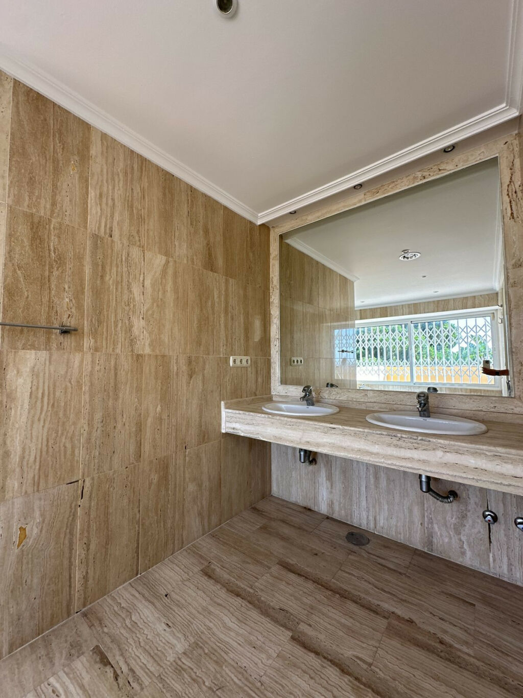 Detached Villa Elviria Málaga - image 19