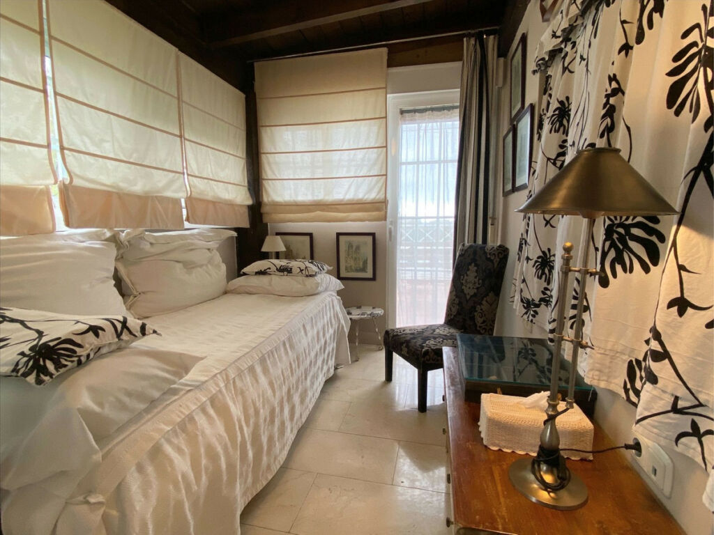 Middle Floor Apartment Río Real Málaga - image 19