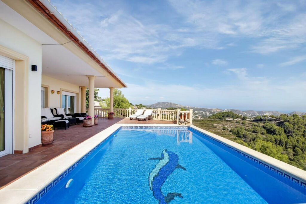 Detached Villa Moraira Alicante - image 19