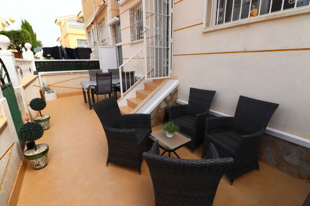 Townhouse Benijofar Alicante - image 19