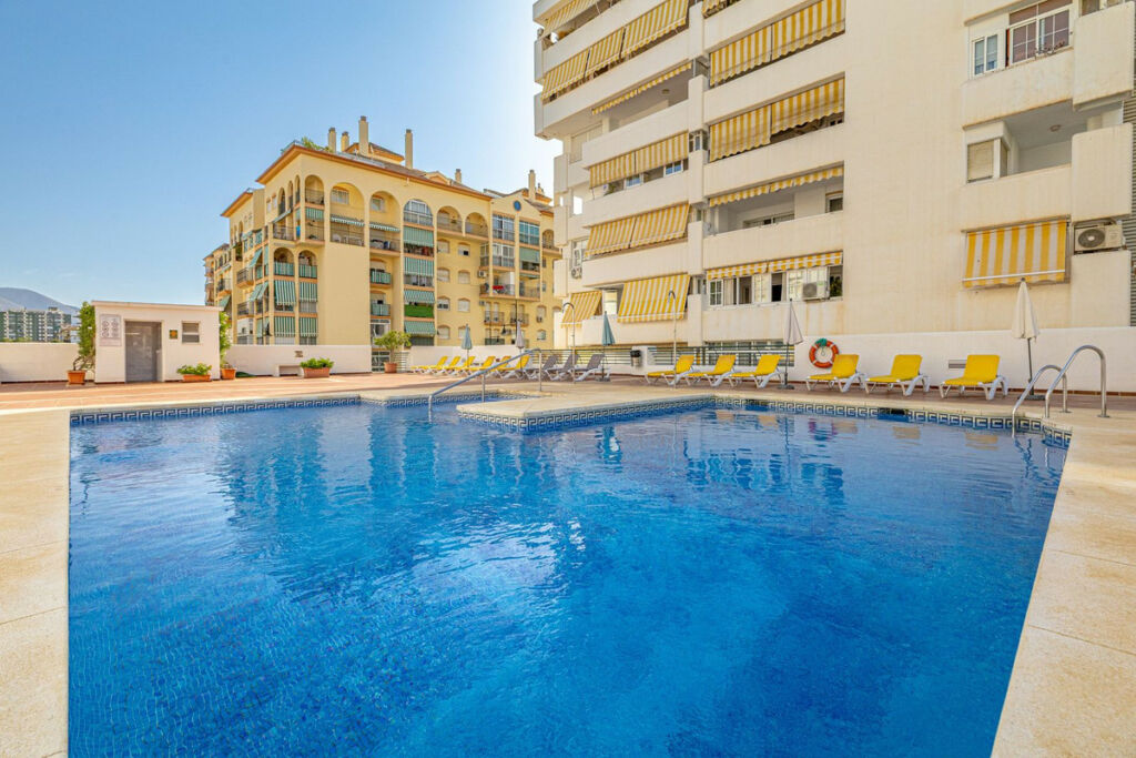 Middle Floor Apartment Los Boliches Málaga - image 19