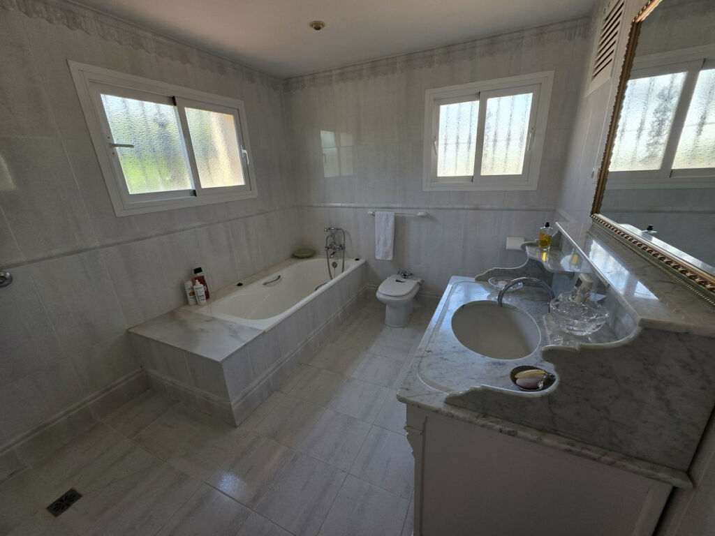 Detached Villa Marbesa Málaga - image 19